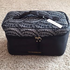 VS travel tote